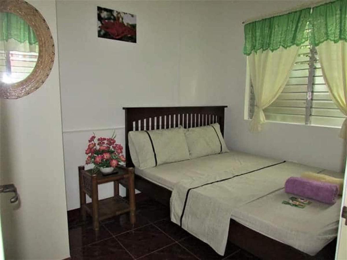 Felipa Beach and Guesthouse - Gumamela - Housity