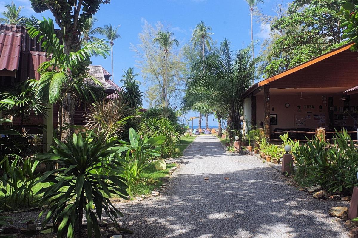 Thai House Beach Resort - Housity