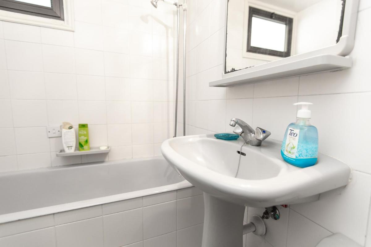 Suitetrails - Artemis Beach Apartment