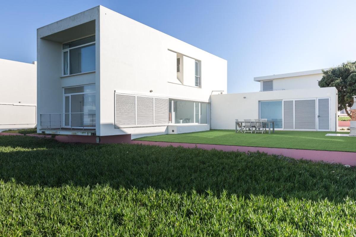 Santa Cruz Ocean View Villa - Housity