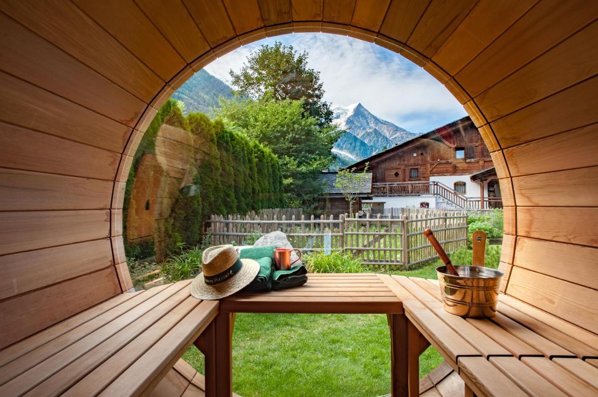 Vue générale sur la montagne ou vue sur la montagne depuis l'hôtel
