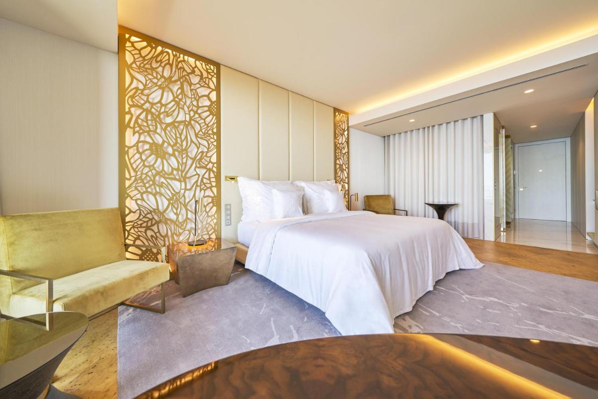 Uma cama ou camas num quarto em Savoy Palace - The Leading Hotels of the World - Savoy Signature