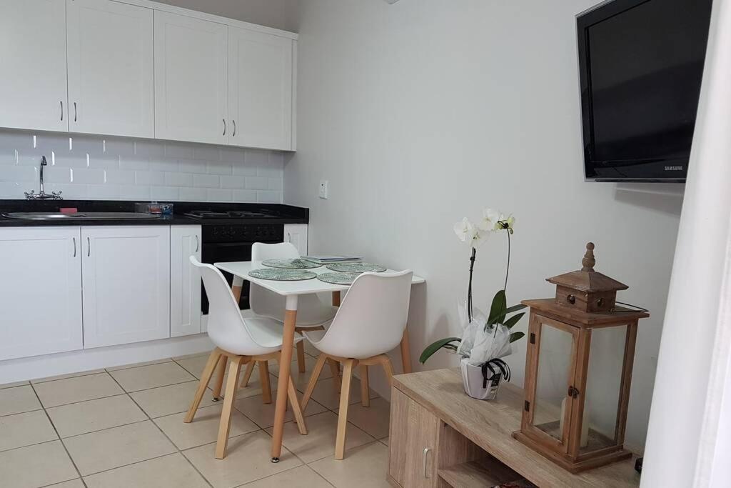Innes Road Durban Accommodation One Bedroom Unit - Housity