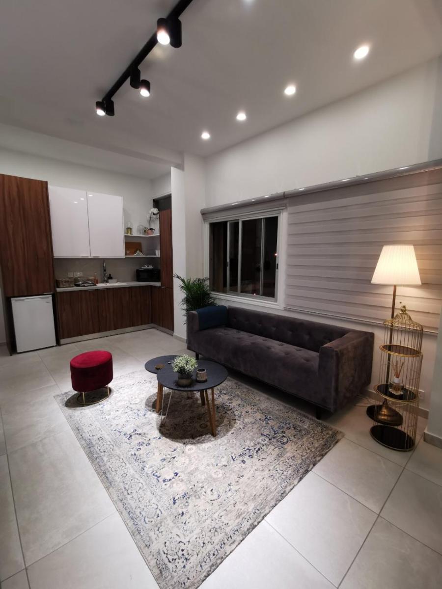 Skin Suites-Luxury Living - Housity