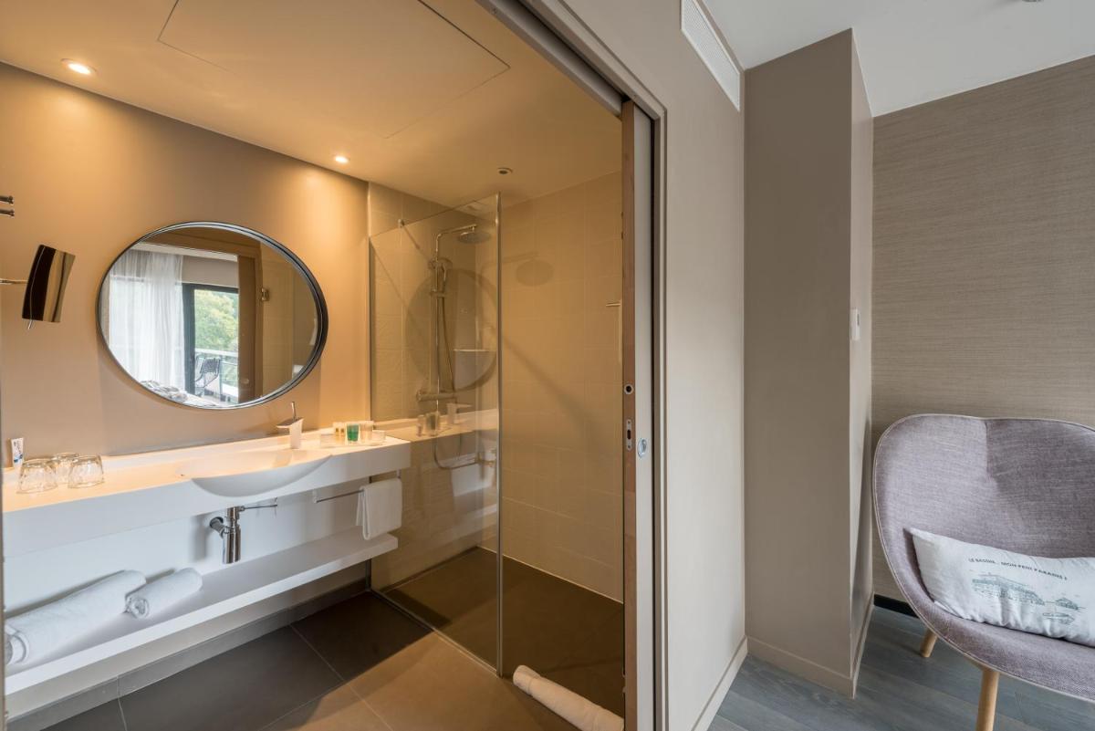 Salle de bains dans l'établissement Thalazur Arcachon