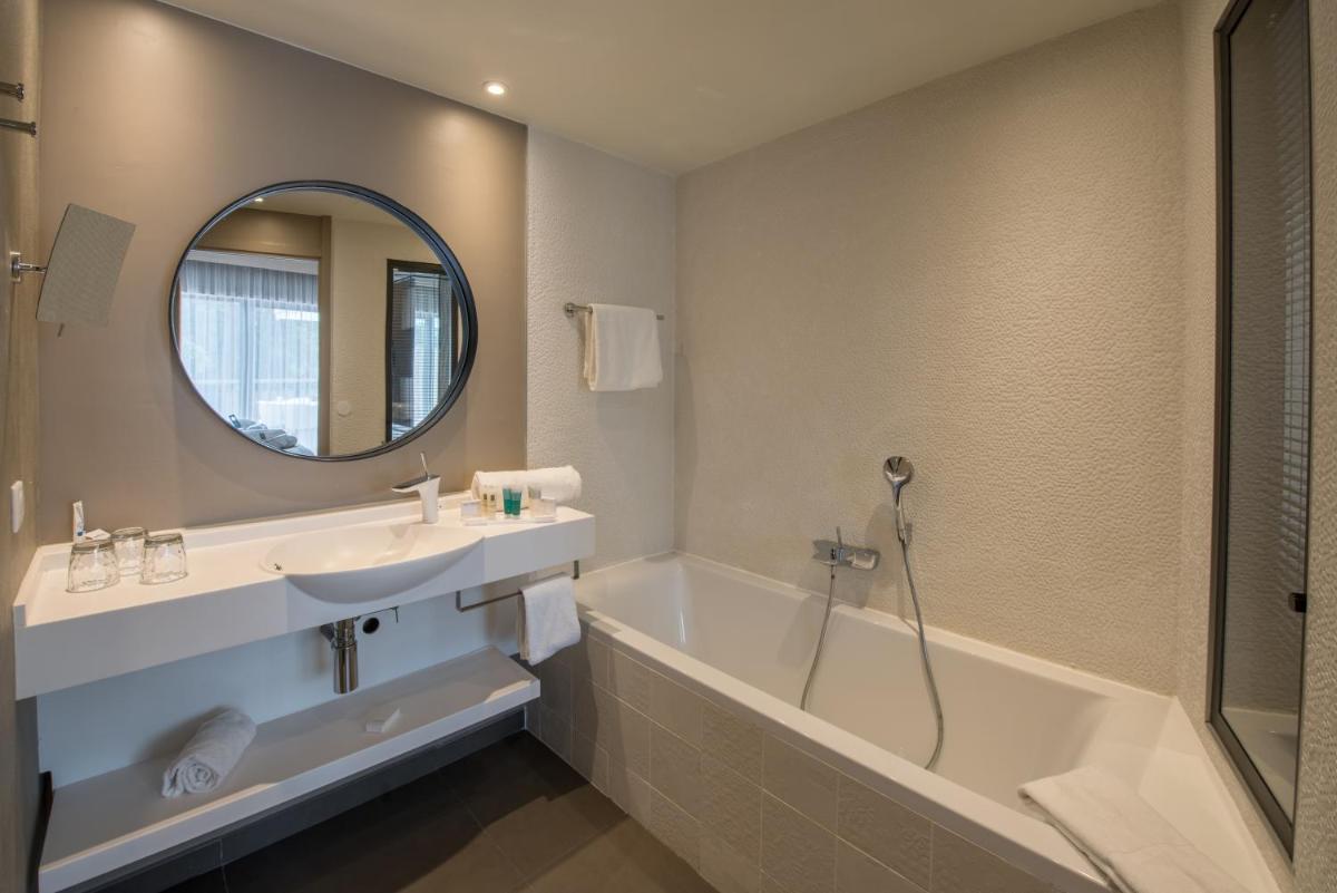 Salle de bains dans l'établissement Thalazur Arcachon