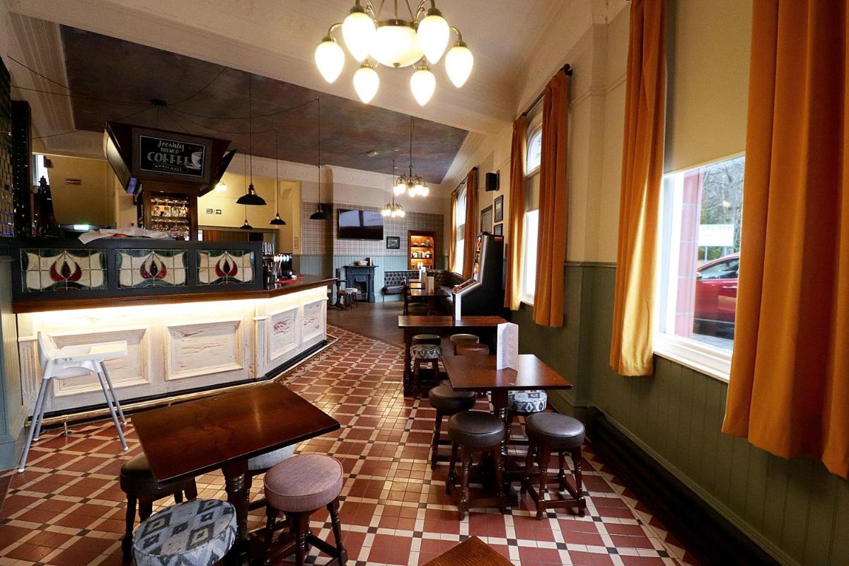 The Bridge Inn Hotel - Housity