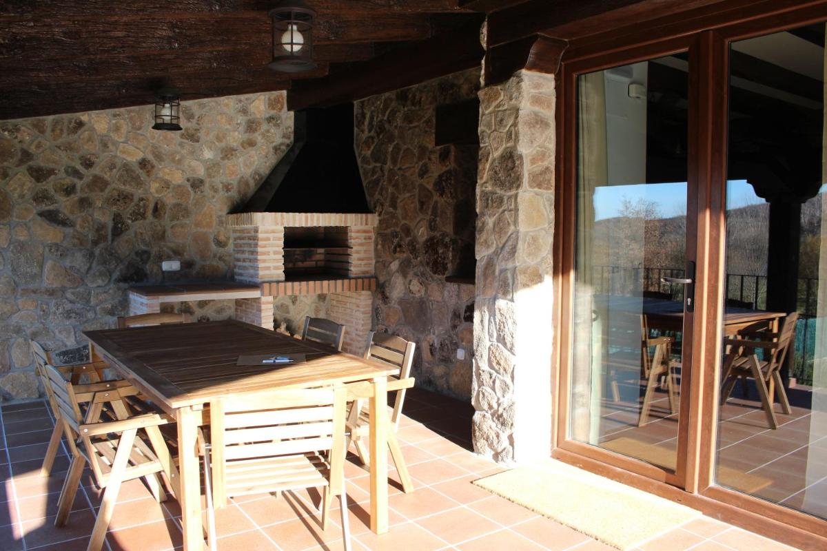 Casa Rural Los 3 Panetes - Housity