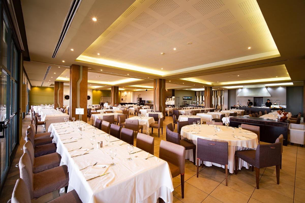 Un restaurante o sitio para comer en Hotel Valle del Este