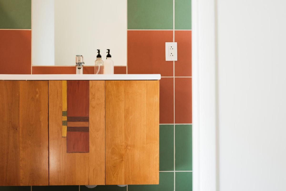 The Downtown Clifton Hotel - Housity