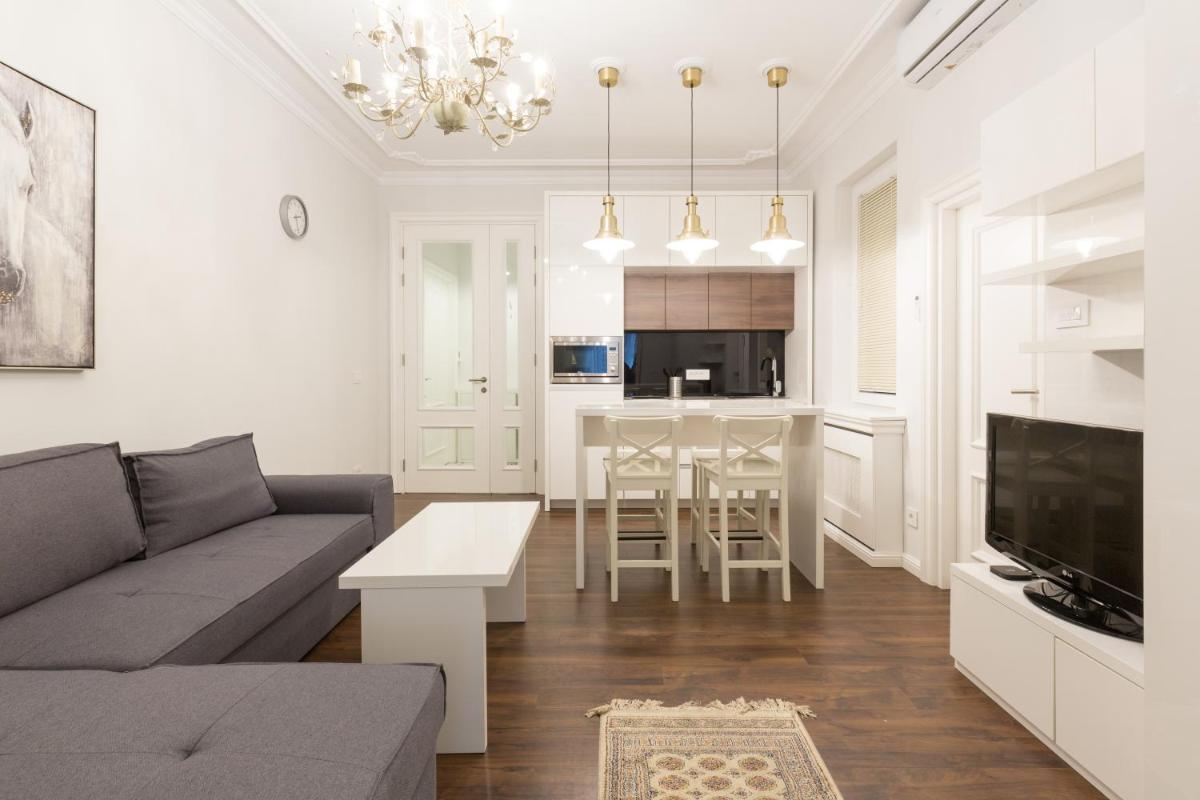 Belgrade Center Apartment Slavija Square II - Housity