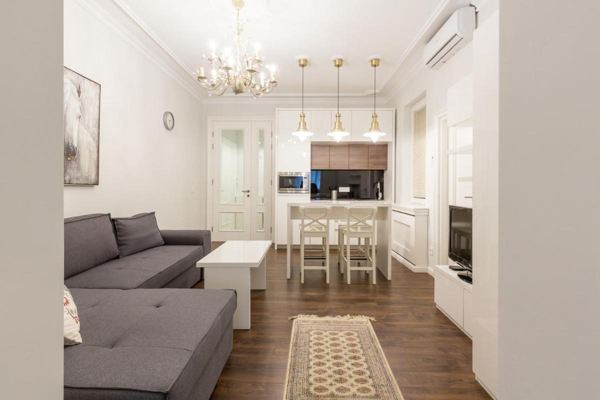 Belgrade Center Apartment Slavija Square II - Housity