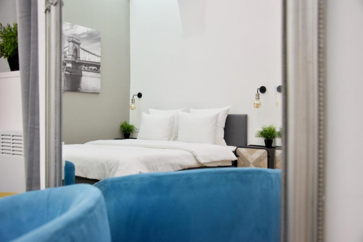 Standard Apartment by Hi5 - Nagysándor street - Housity