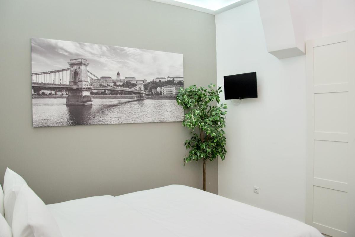 Standard Apartment by Hi5 - Nagysándor street - Housity