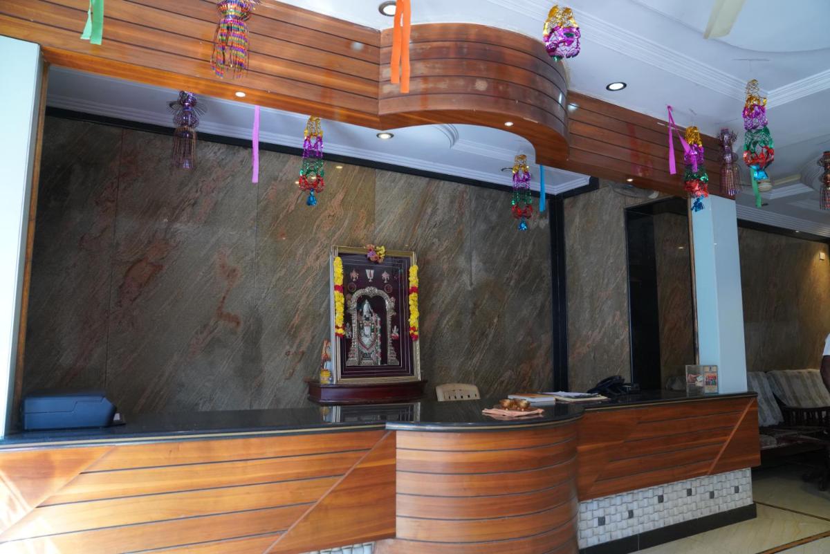Suitetrails - Durga residency