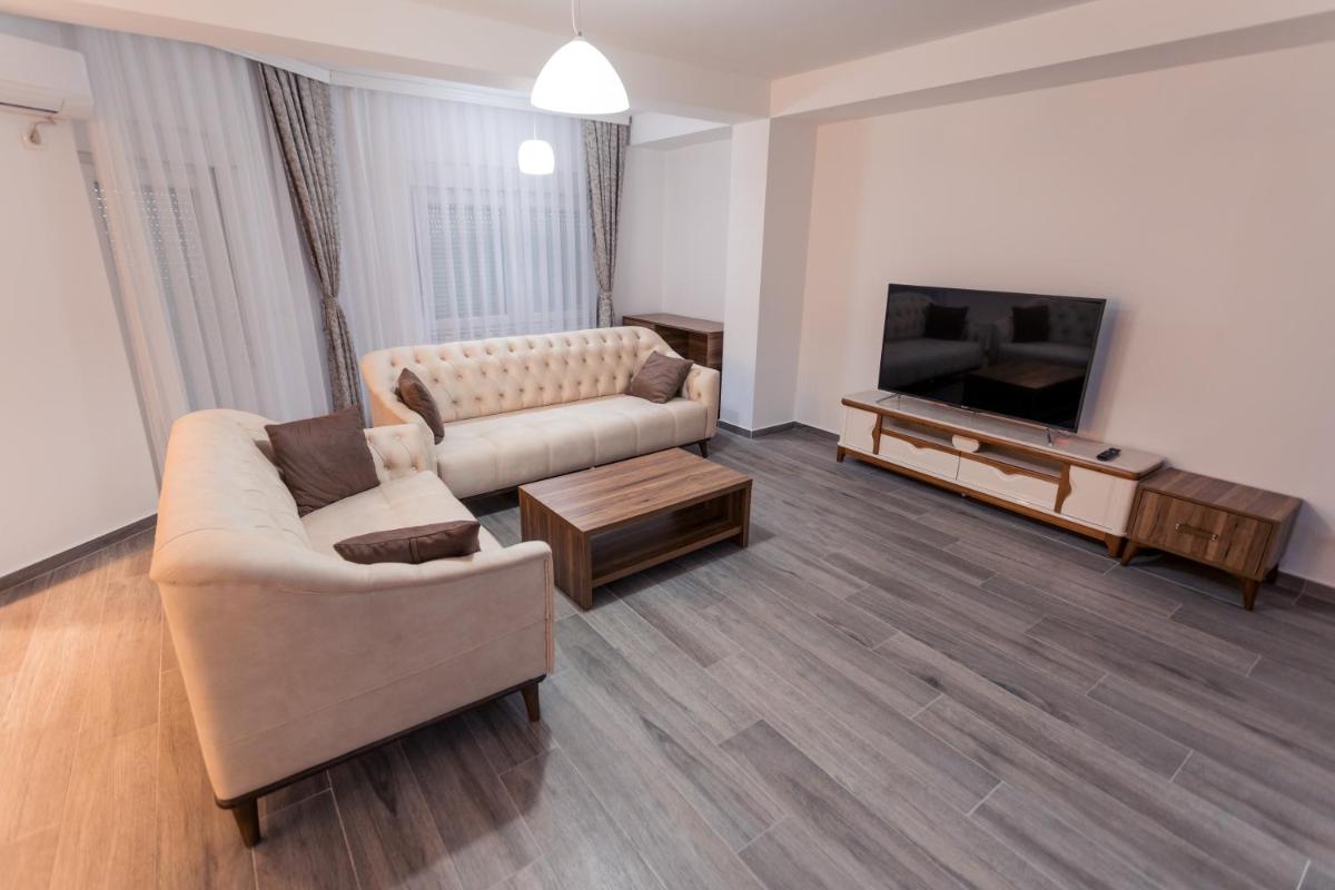 CITY HOTEL - Housity