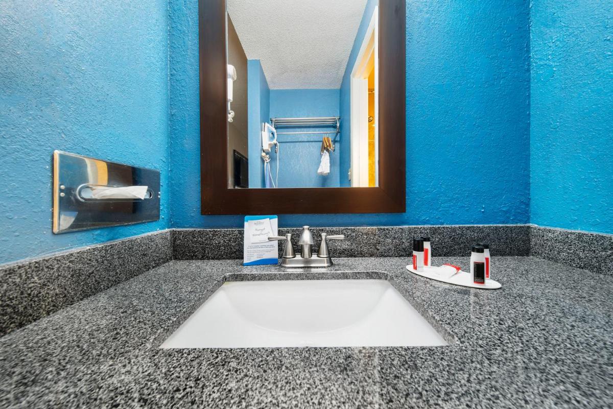 Baymont by Wyndham Muncie Near Ball State University - Housity