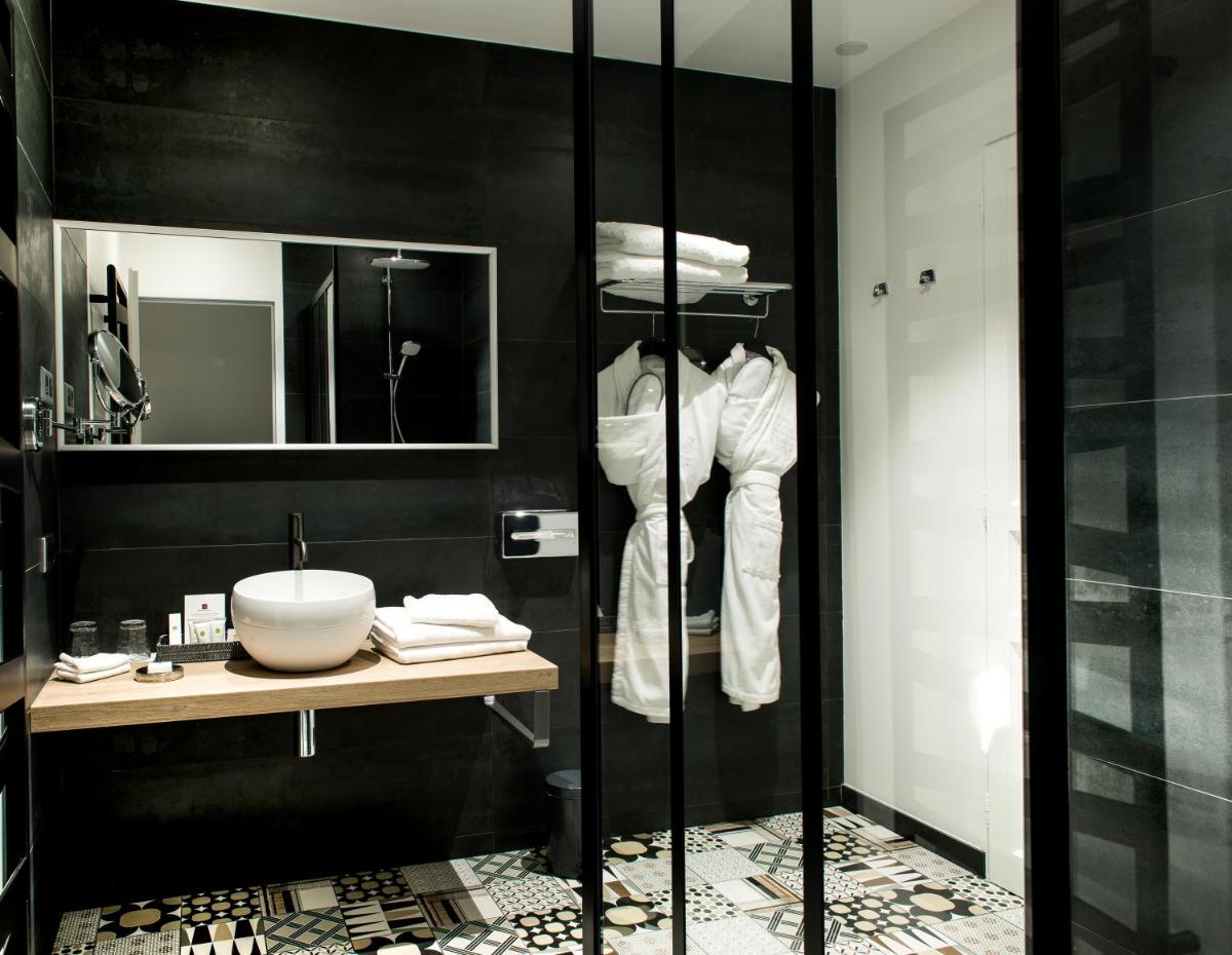 Salle de bains dans l'établissement Maison Doucet - Relais & Châteaux