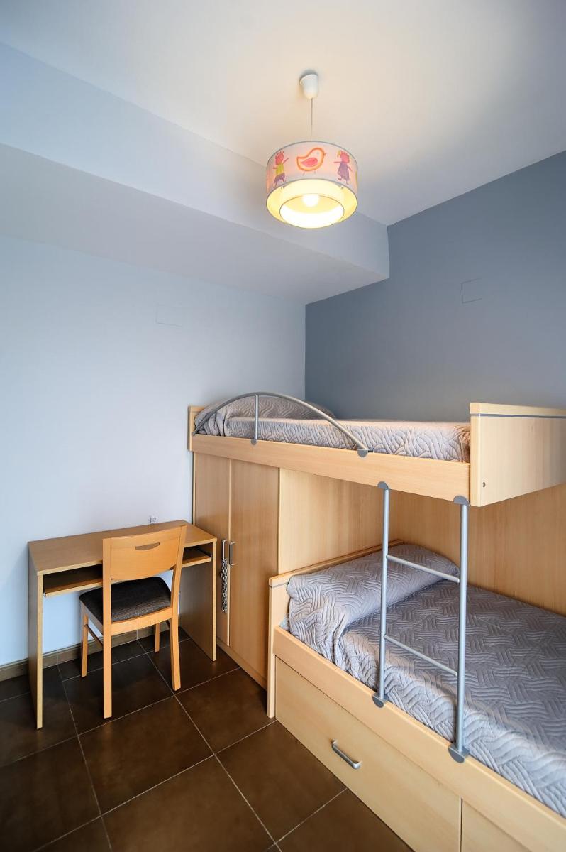 APARTAMENTO AMPLIO. VISTAS A LA PLAYA - Housity