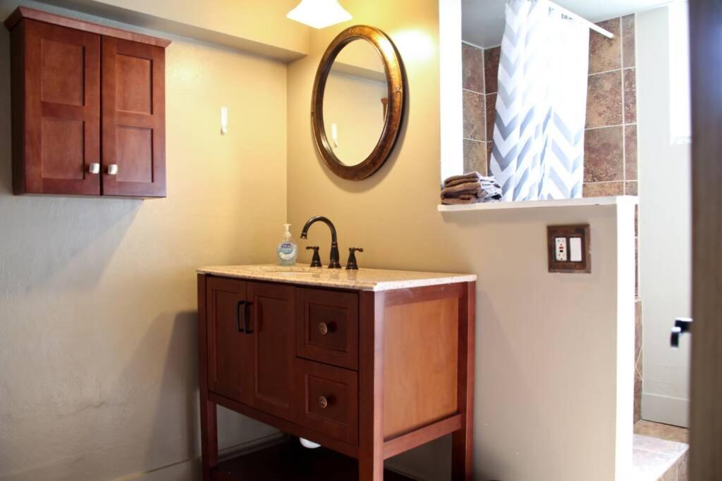 Charming remodeled golf course area home - Housity
