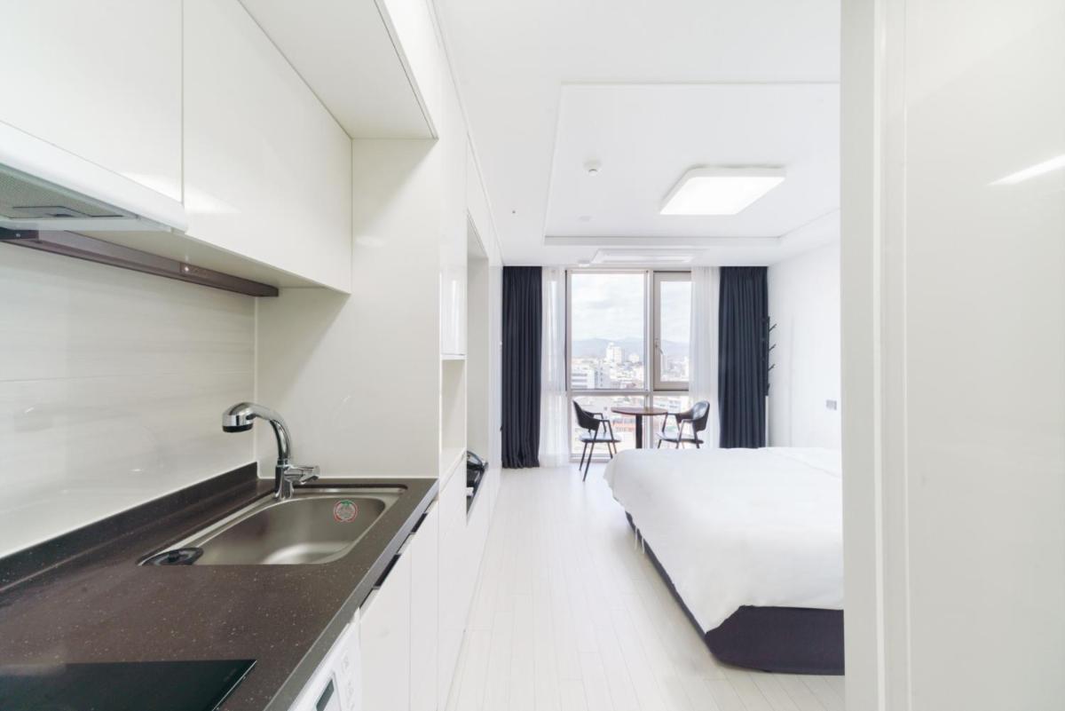 The Venezia Suite Hotel - Housity