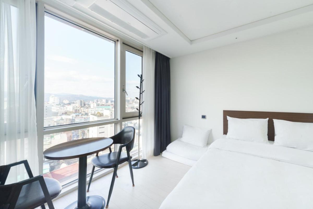 Suitetrails - The Venezia Suite Hotel