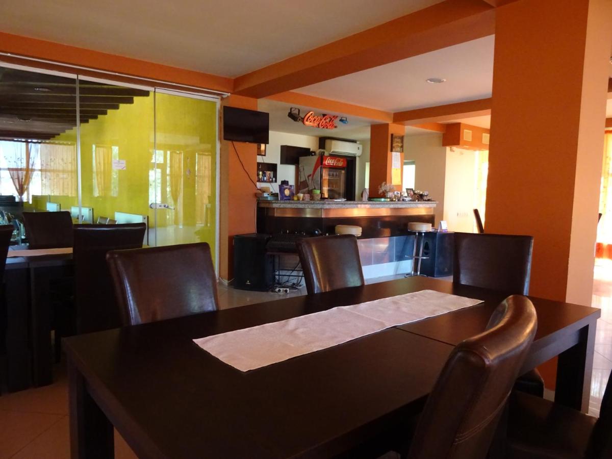 Pensiunea La Tase - Housity