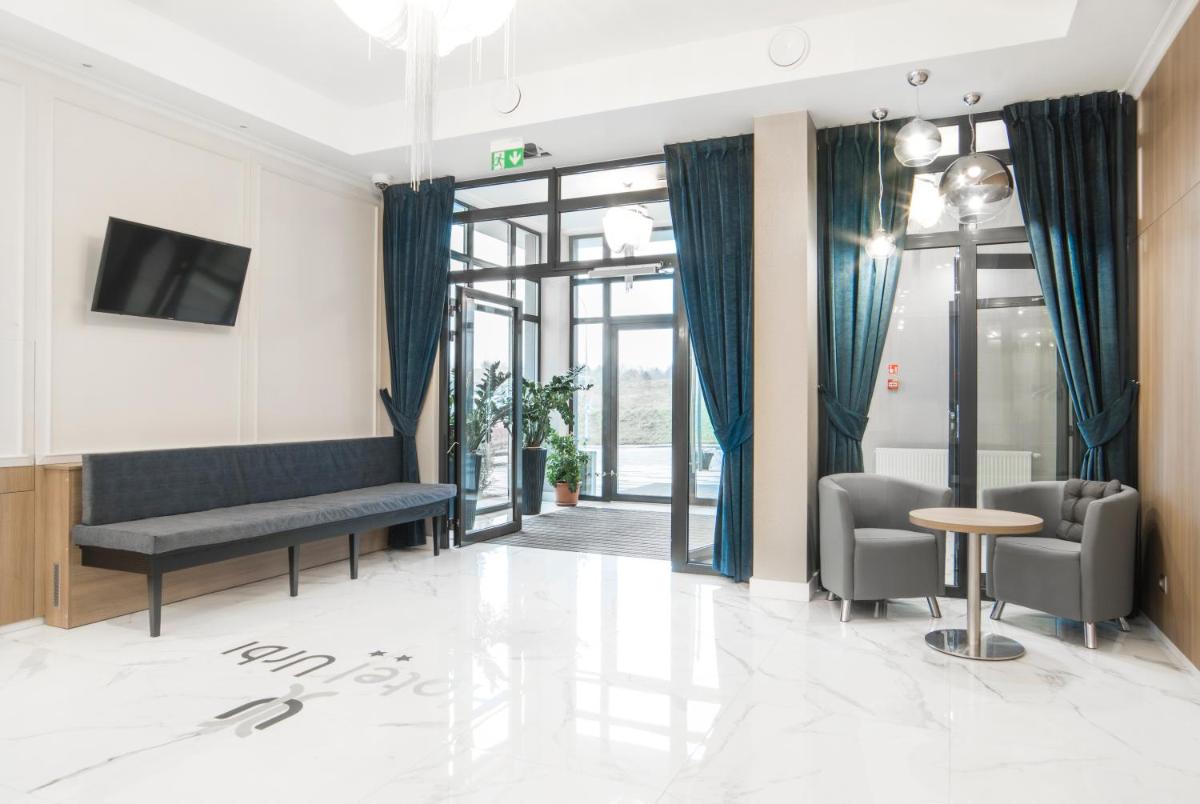 Hotel Urbi - Housity