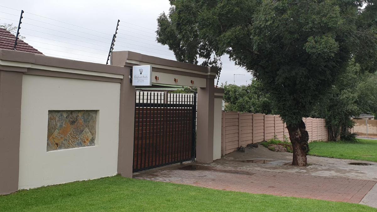 Elephant Bush Guest Cottage - Housity