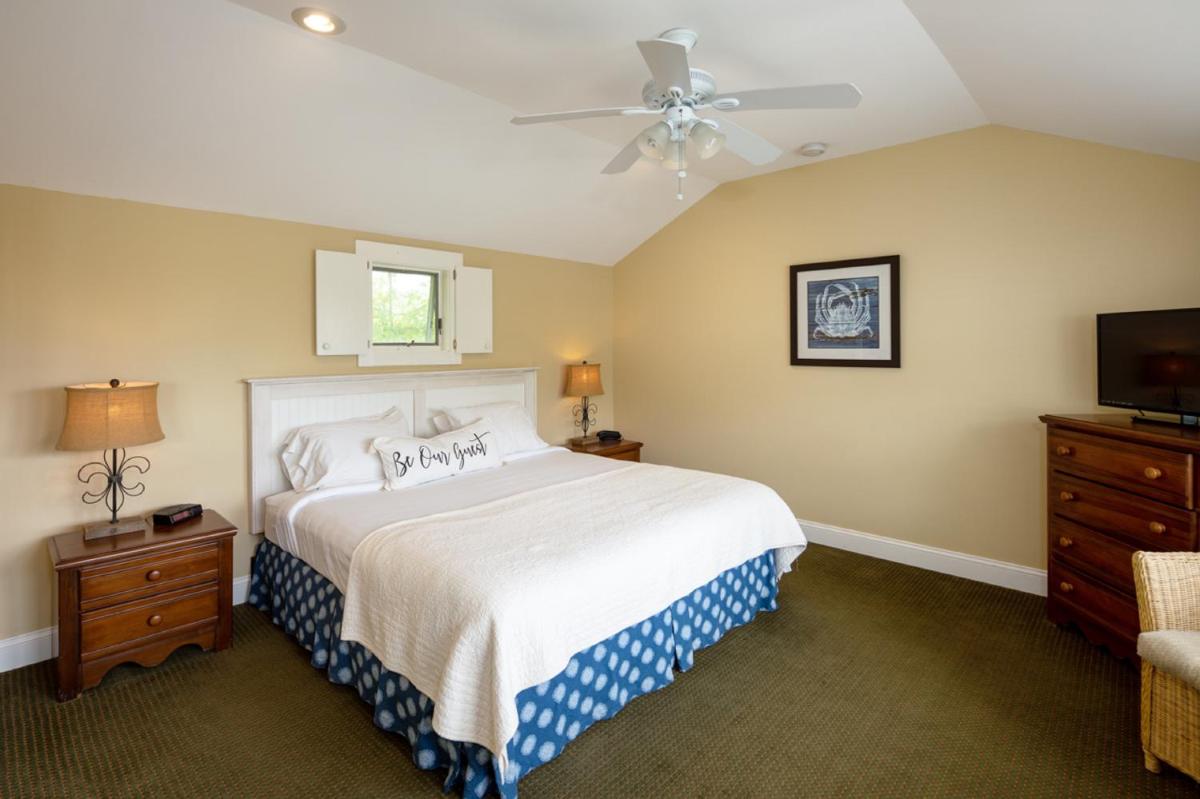 Glen Cove Inn & Suites Rockport - Housity