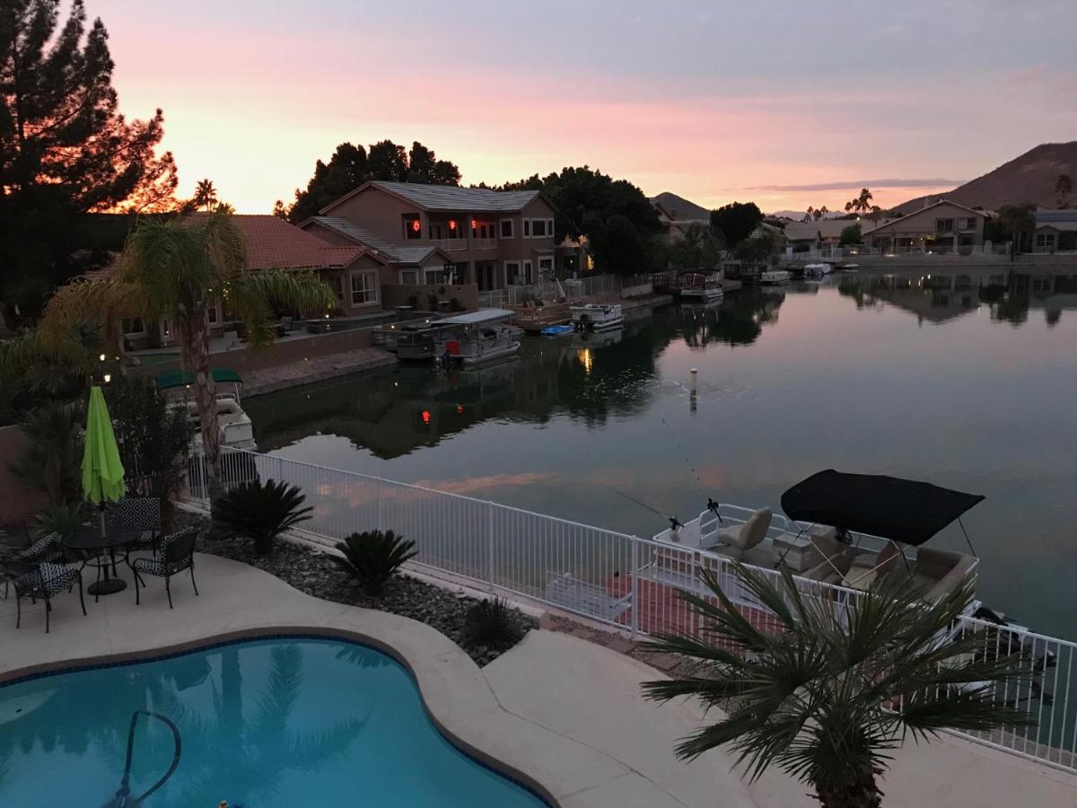 Glendale Arizona Lakeside Property - Housity