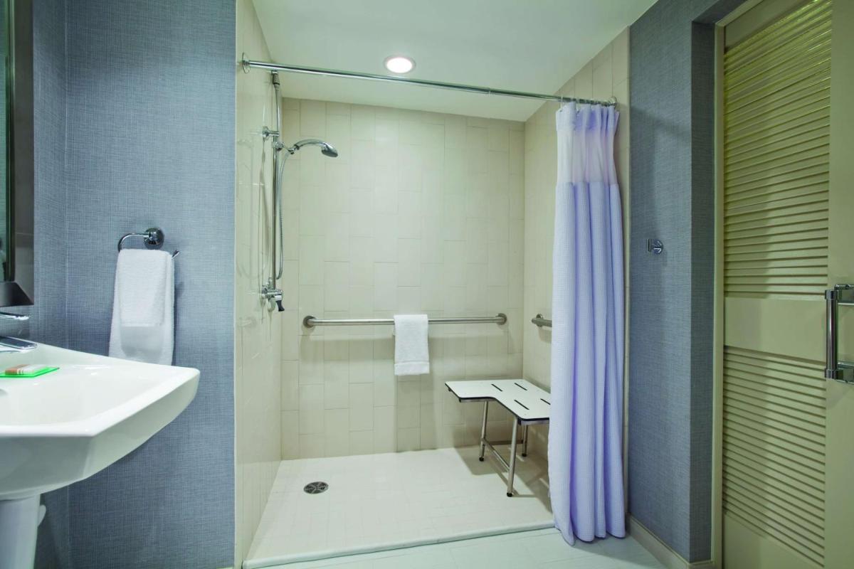 Hyatt Place San Jose, Downtown - Housity