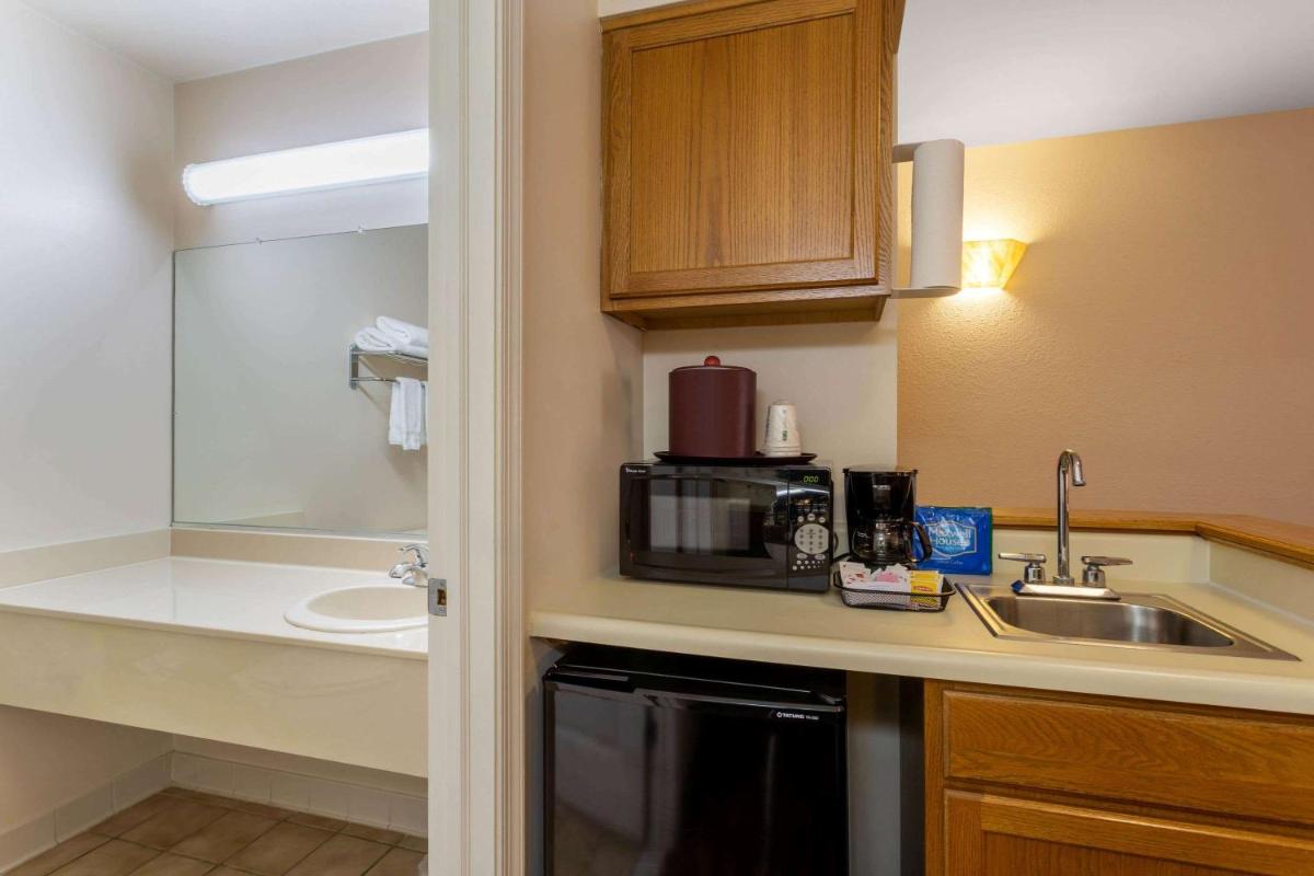 Hawthorn Suites by Wyndham Allentown-Fogelsville - Housity
