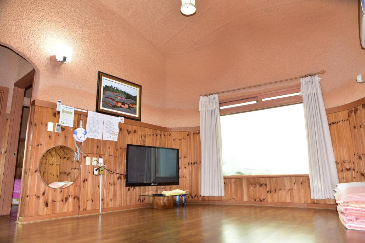 Golmangtae Pension - Housity