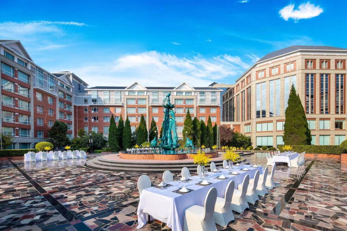 Wyndham Beijing North - Housity