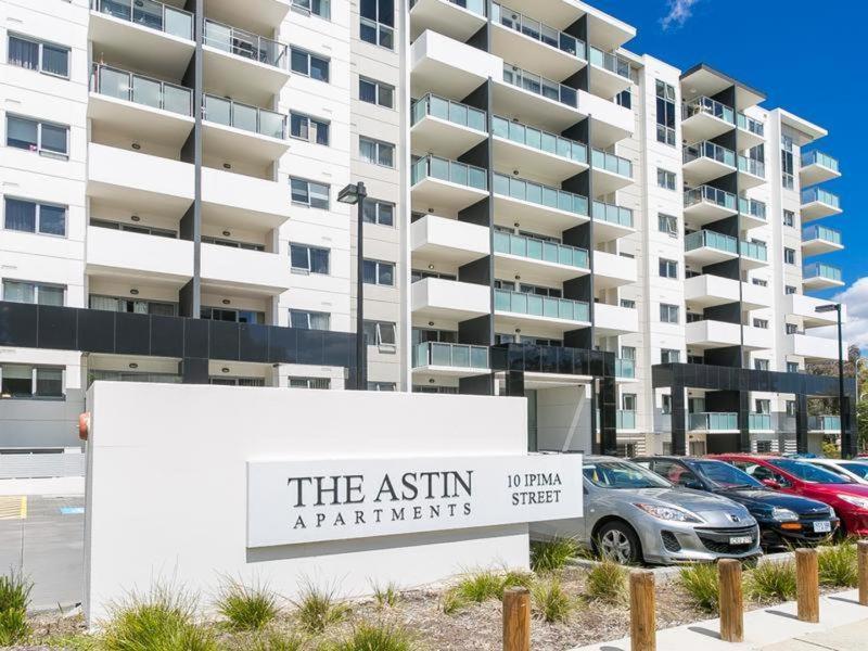 Tranquil, Relaxing Forrest Style Apartment - Braddon CBD - Housity