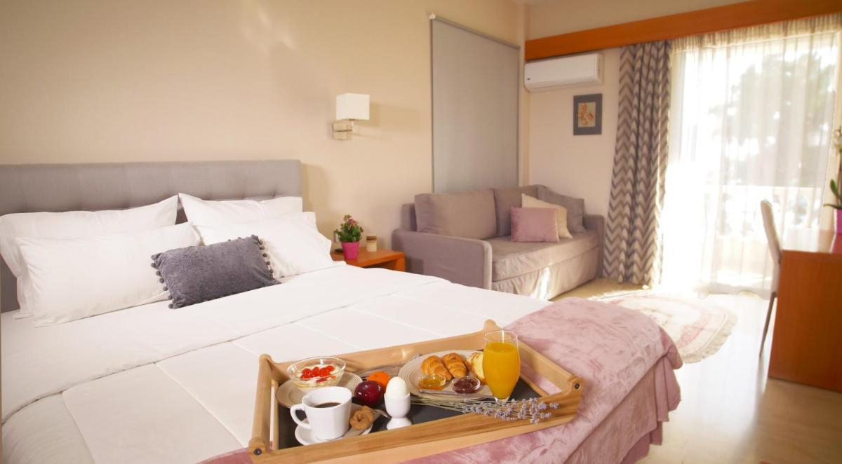 Antikyra Beach Hotel - Housity