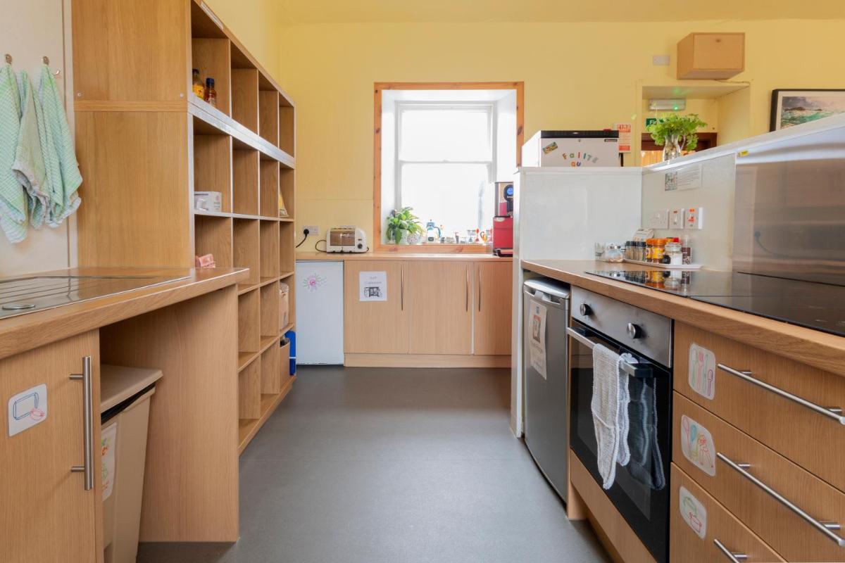 Achmelvich Beach Youth Hostel - Housity