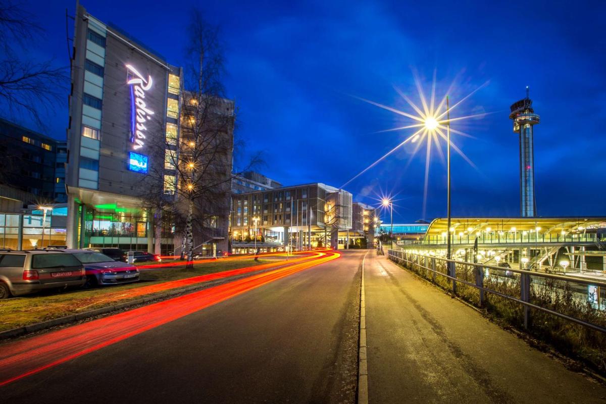 Radisson Blu Airport Hotel, Oslo Gardermoen - Housity