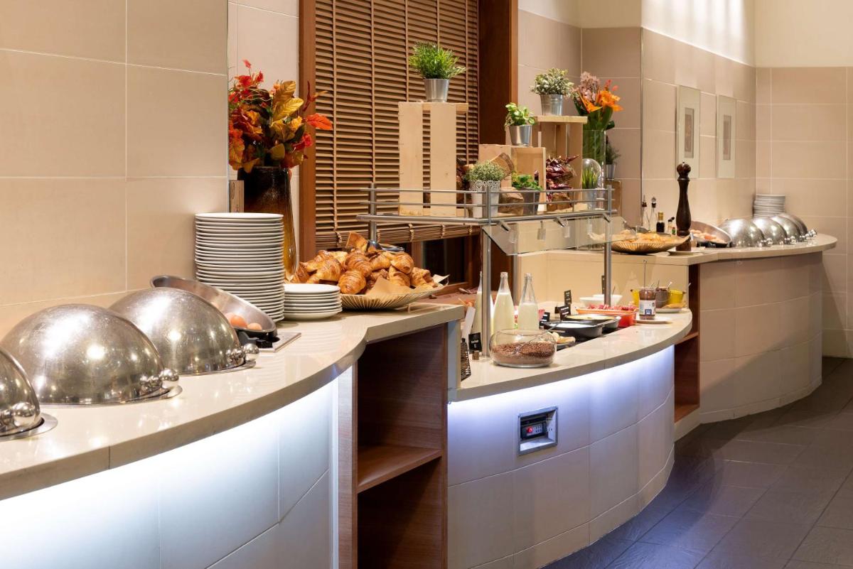 Nourriture dans l'hôtel ou à proximité