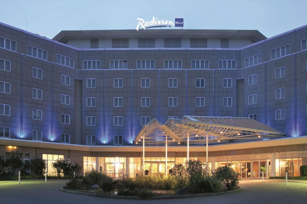 Radisson Blu Hotel Dortmund - Housity