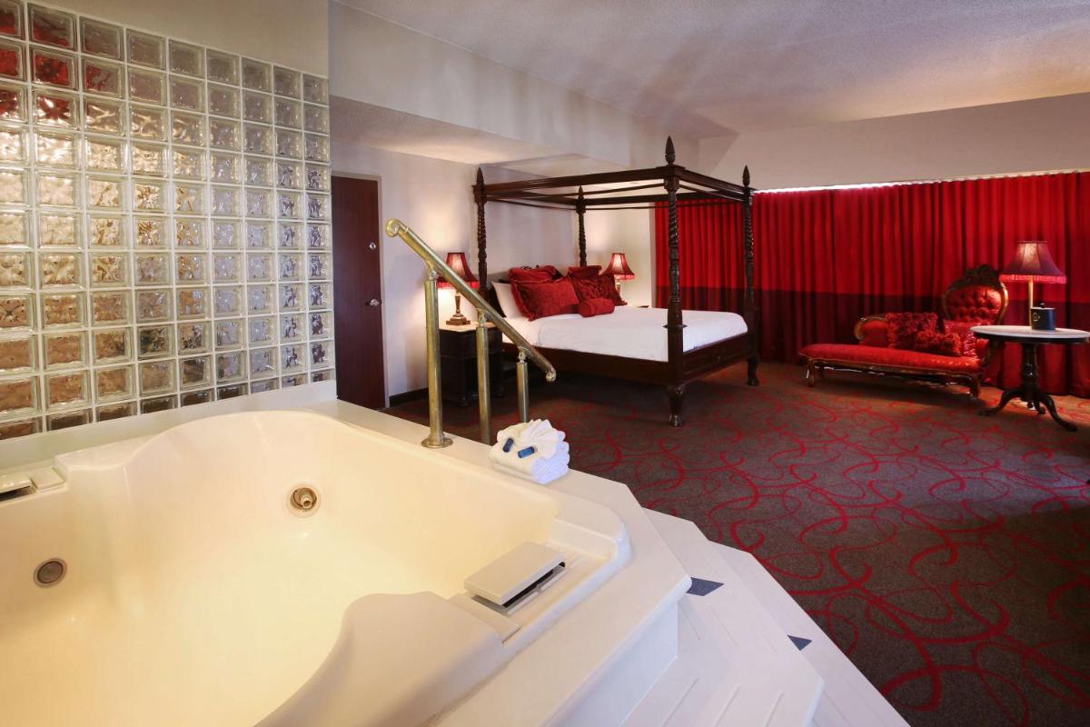 The Claridge Hotel - Housity