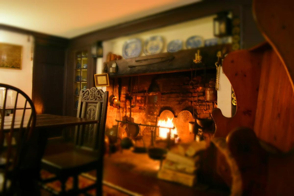 Daniels House Inn - Housity