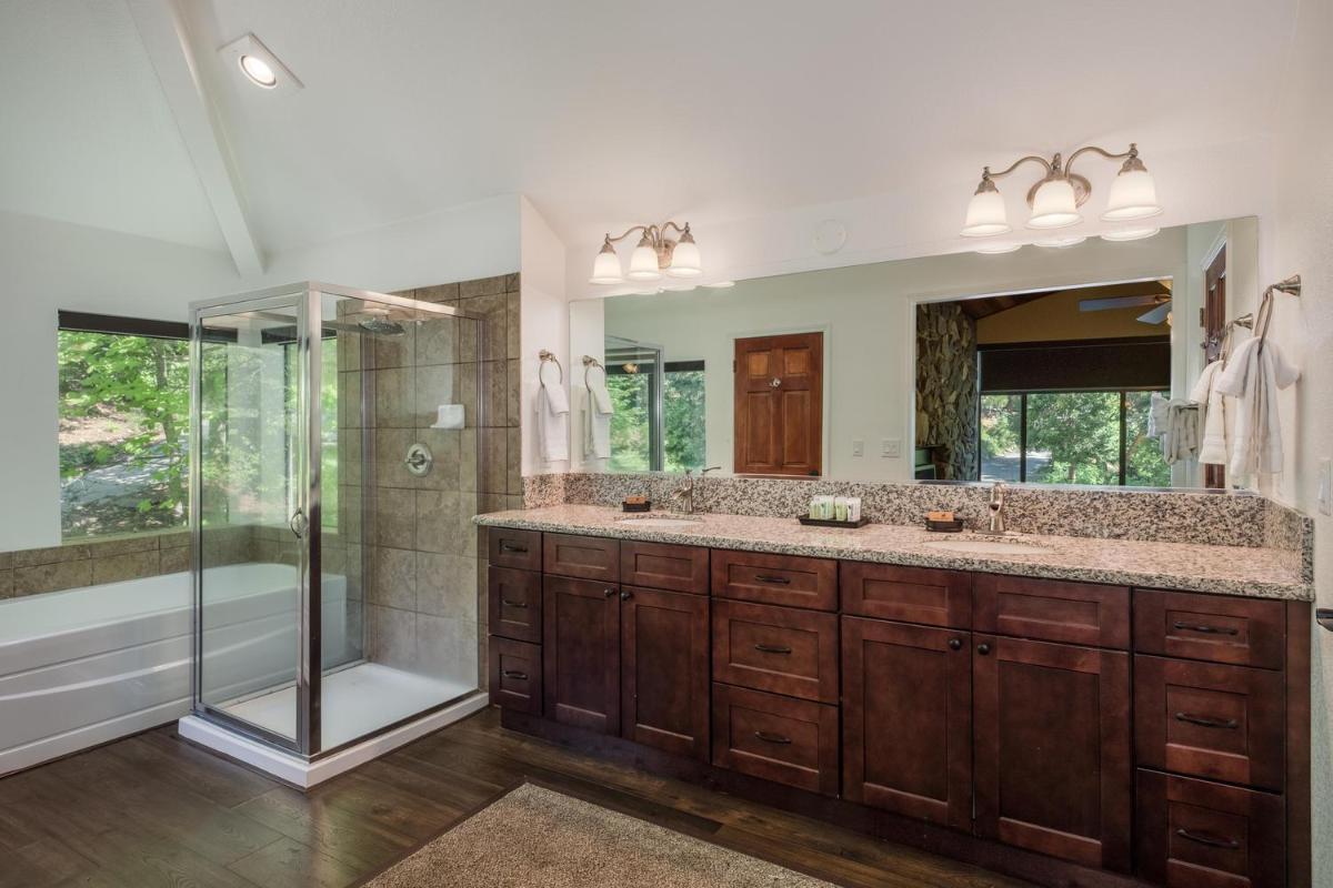 Yosemite Magic "A" - Housity