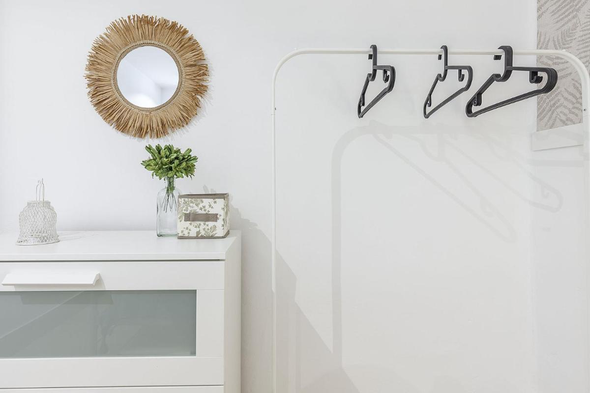 Suitetrails - ELEGANTE APT DE DISEÑO 2 HAB SEVILLA WIFI-5 PAX