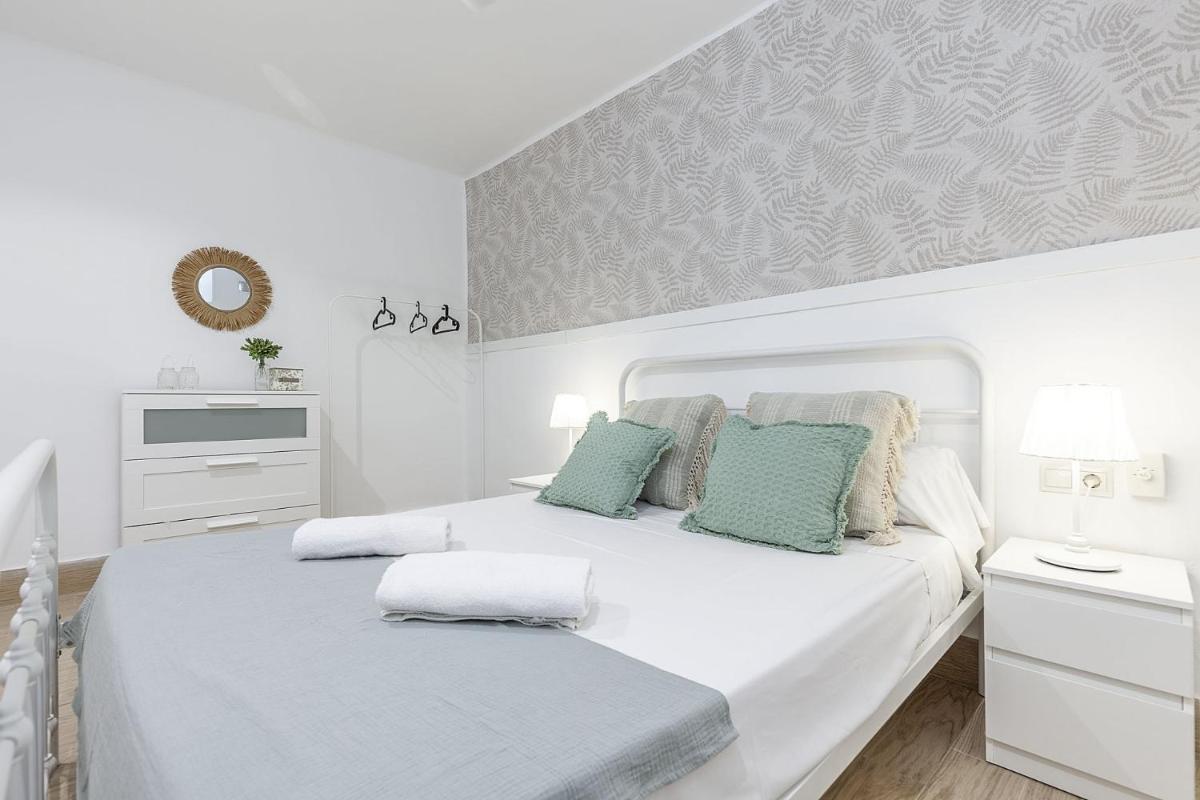 Suitetrails - ELEGANTE APT DE DISEÑO 2 HAB SEVILLA WIFI-5 PAX