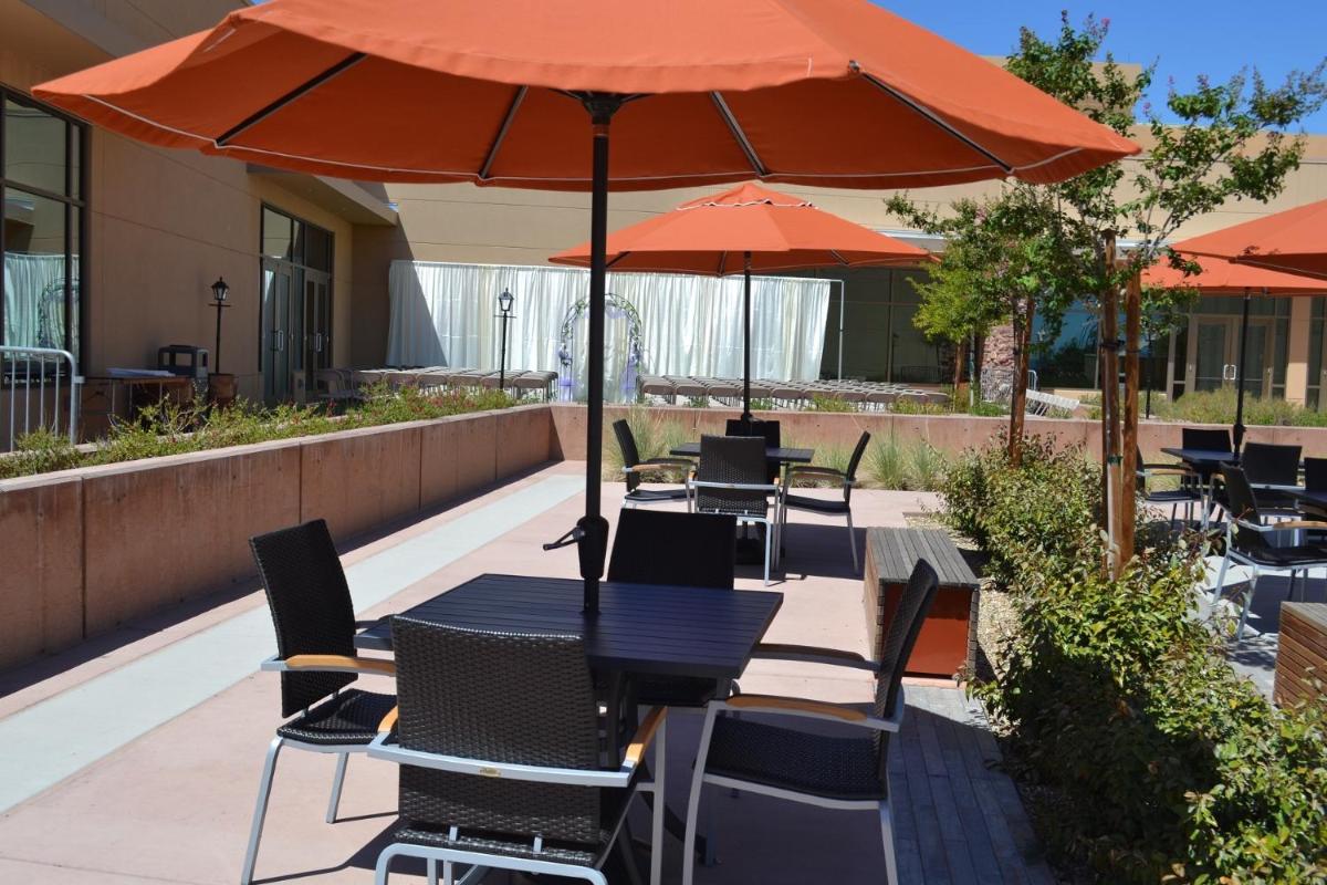 Cliff Castle Casino Hotel - Housity