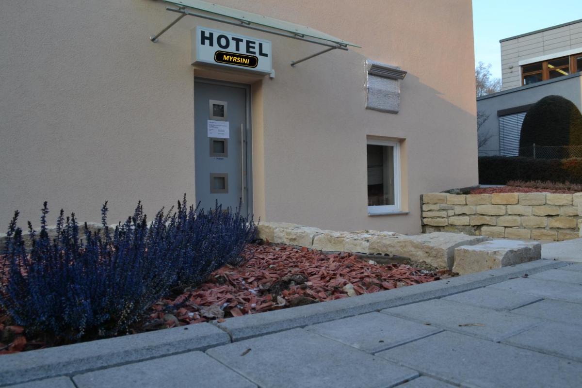 Hotel Myrsini - Housity