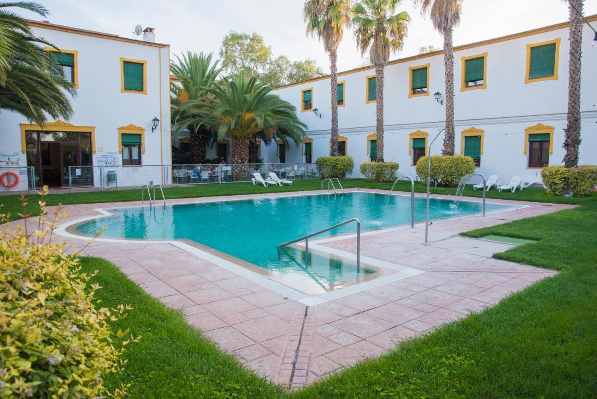 Piscina en o cerca de Hotel Balneario El Raposo