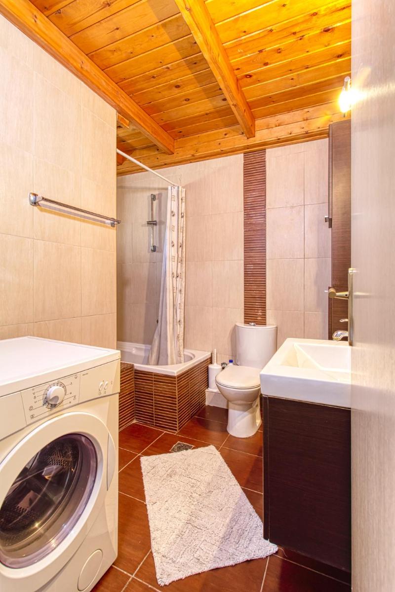Lake Villas - Housity